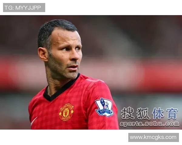 足球七号代表的传奇巨星地位与成就解析 足球七号代表的传奇巨星地位与成就解析