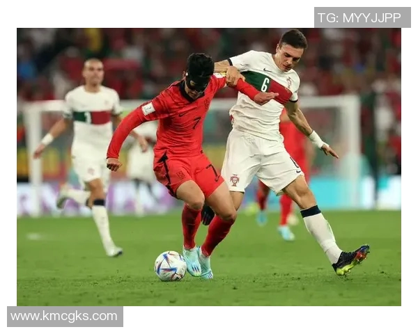 足球球星为何也戴安全帽 探秘背后的独特原因与意外趣事