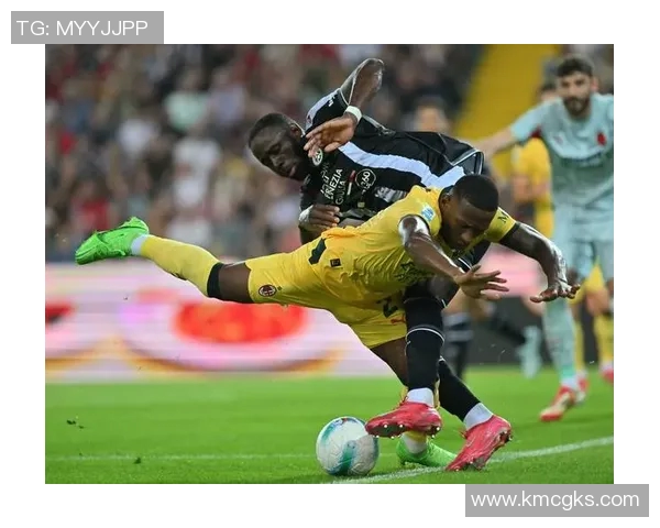 现役世界足坛顶级球星的辉煌表现与未来发展前景解析