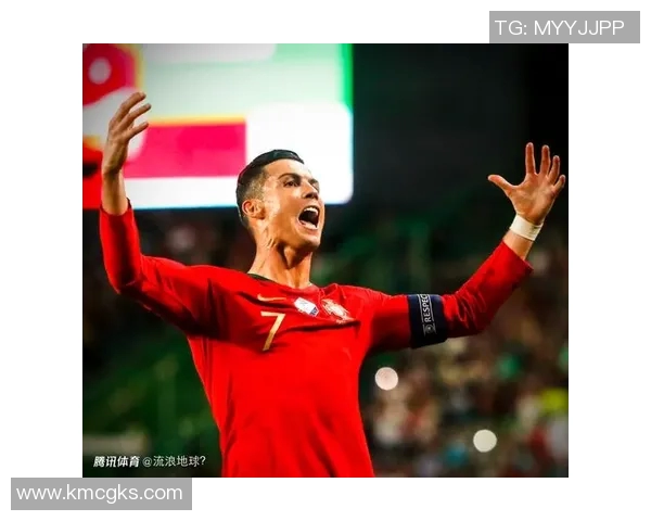 传奇足坛巨星回顾那些改变足球历史的伟大球员及其影响 传奇足坛巨星回顾那些改变足球历史的伟大球员及其影响